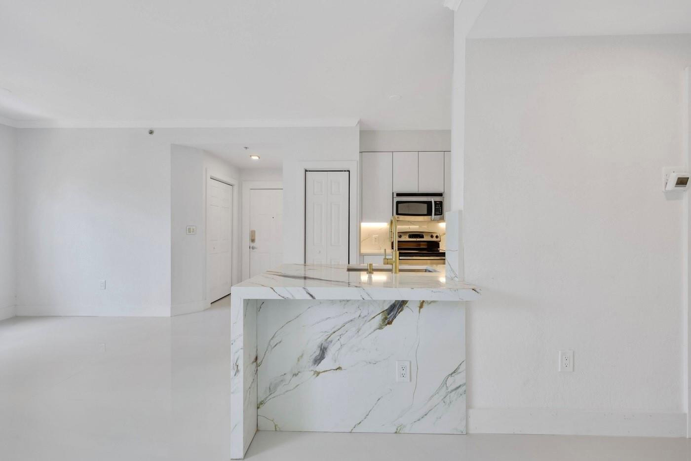 1803 N Flagler Dr 206