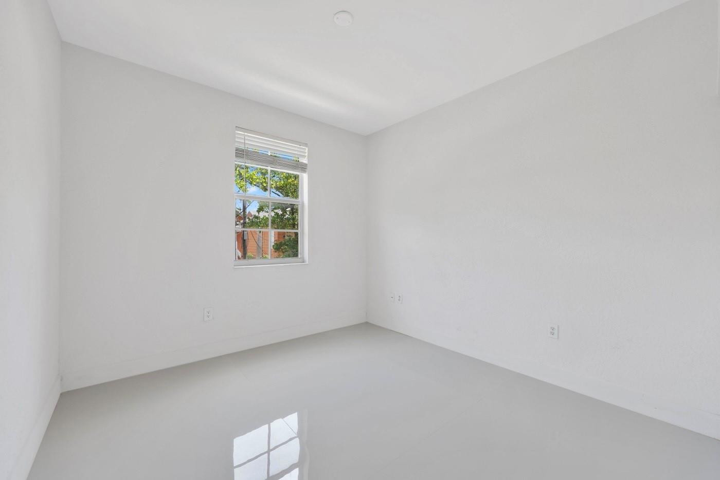 1803 N Flagler Dr 206