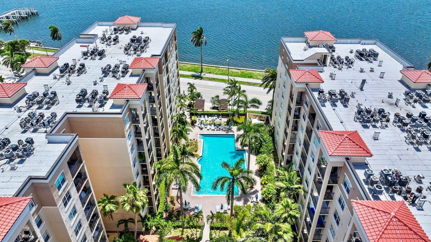 1803 N Flagler Dr 206