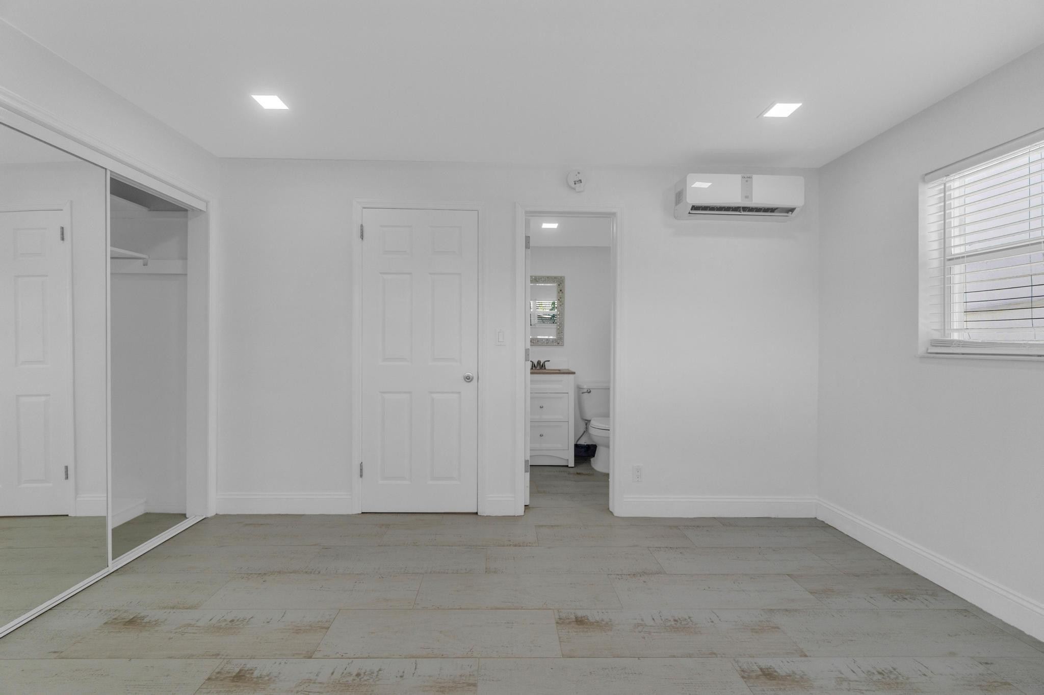 3212 NE 7th Pl 2