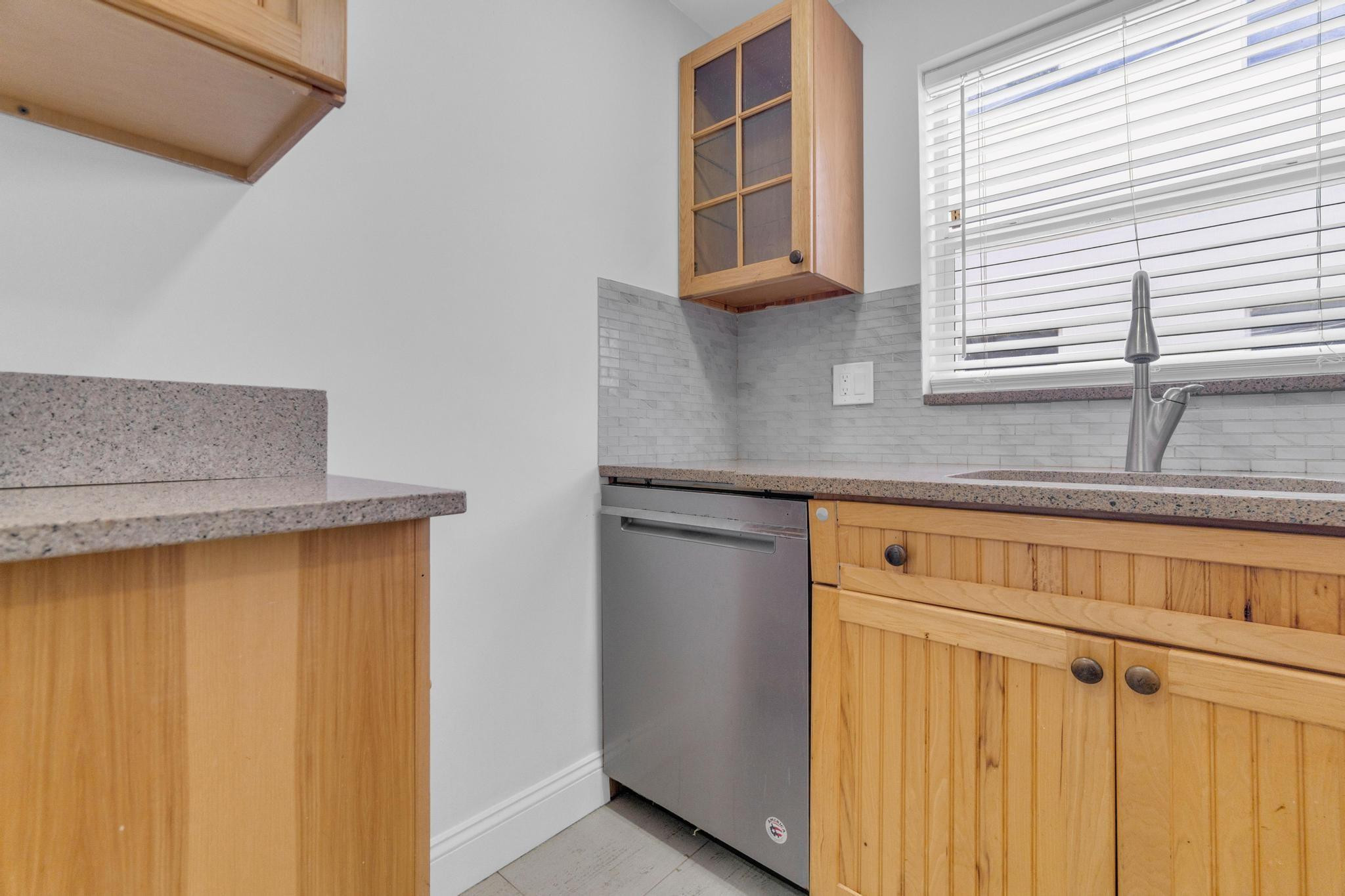 3212 NE 7th Pl 2