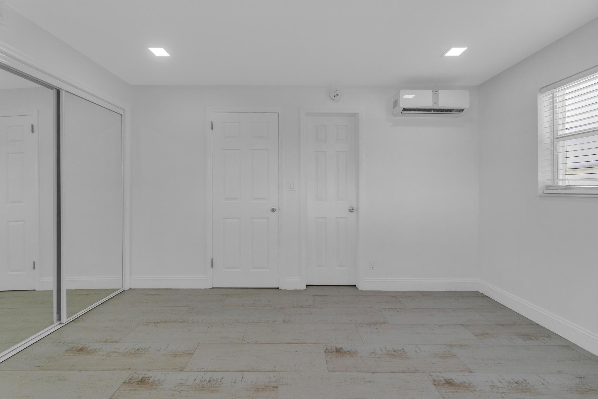 3212 NE 7th Pl 2