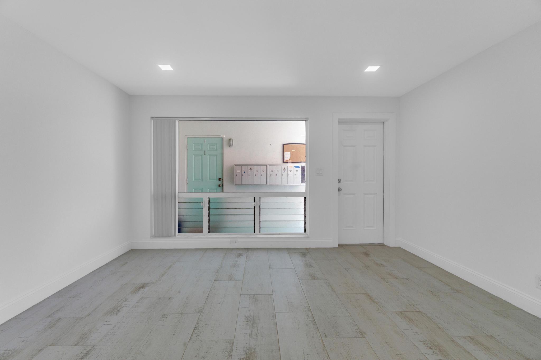 3212 NE 7th Pl 2