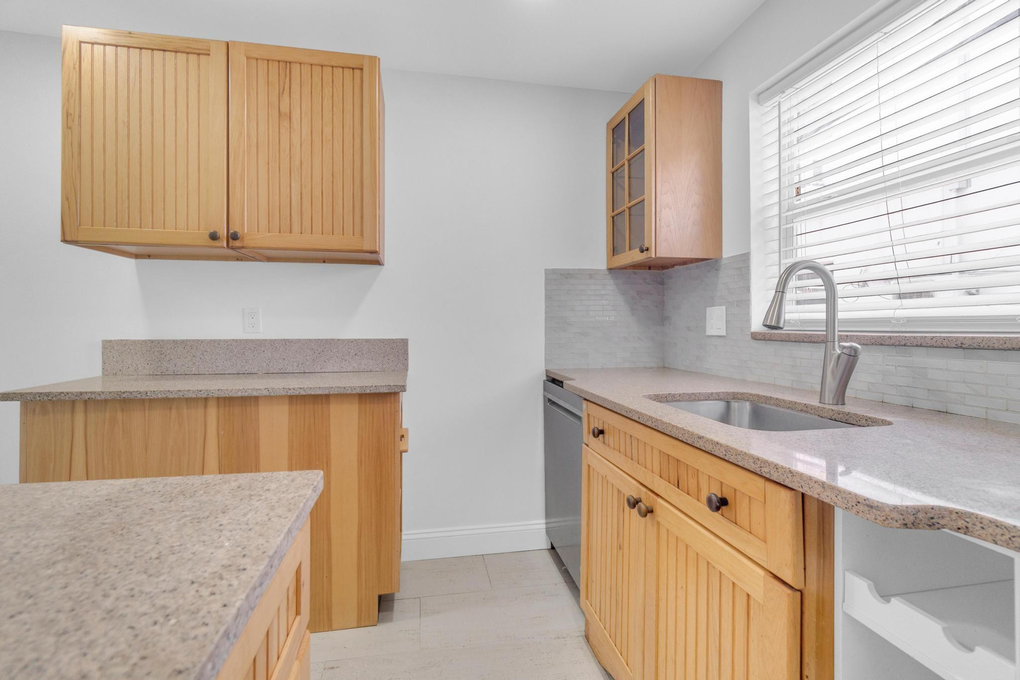 3212 NE 7th Pl 2