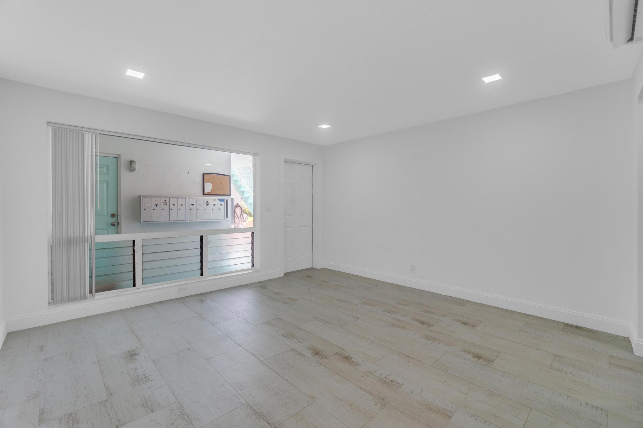 3212 NE 7th Pl 2