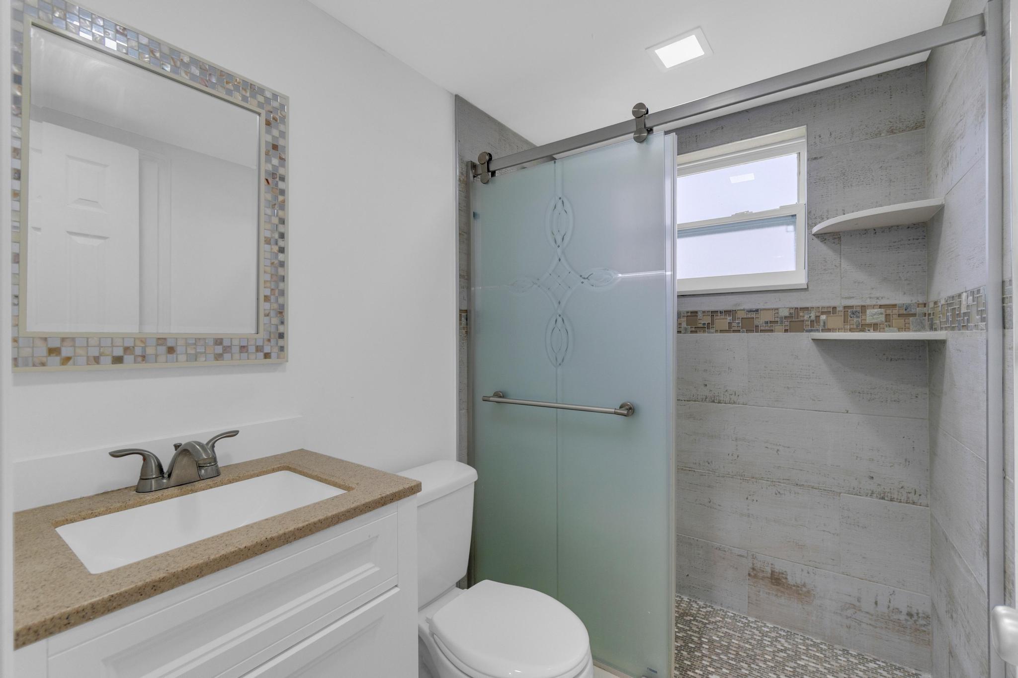 3212 NE 7th Pl 2