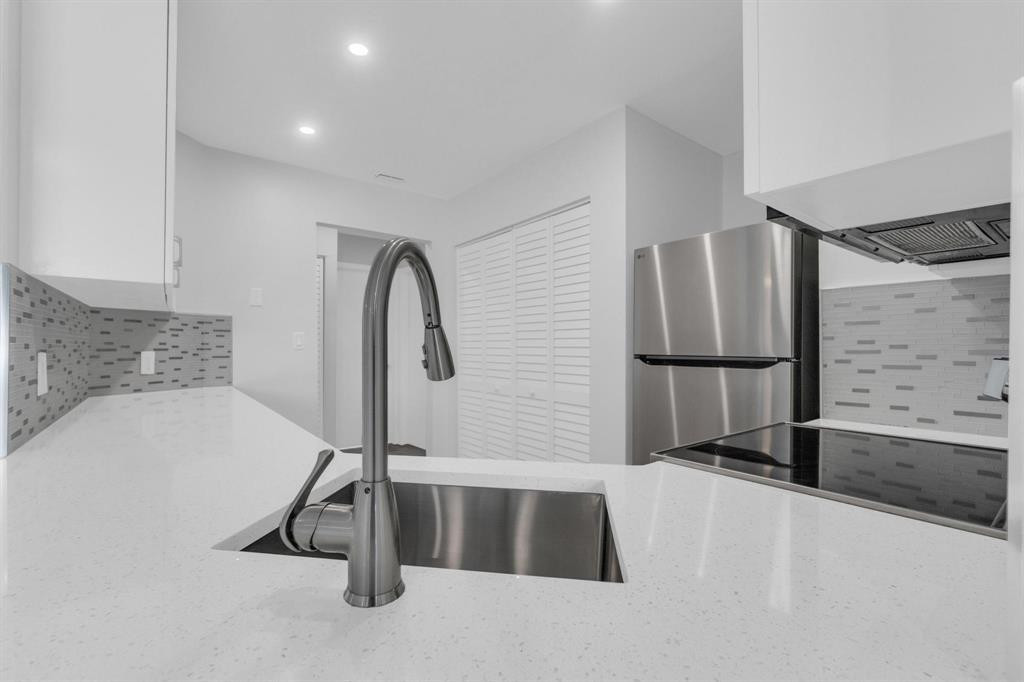 3425 NW 44th St 105