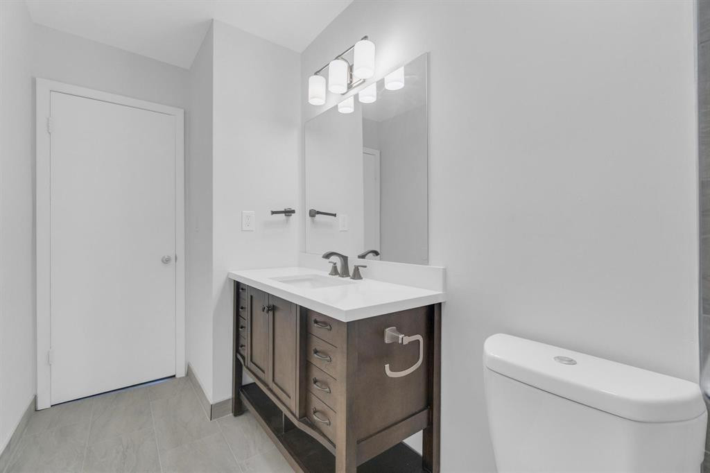 3425 NW 44th St 105
