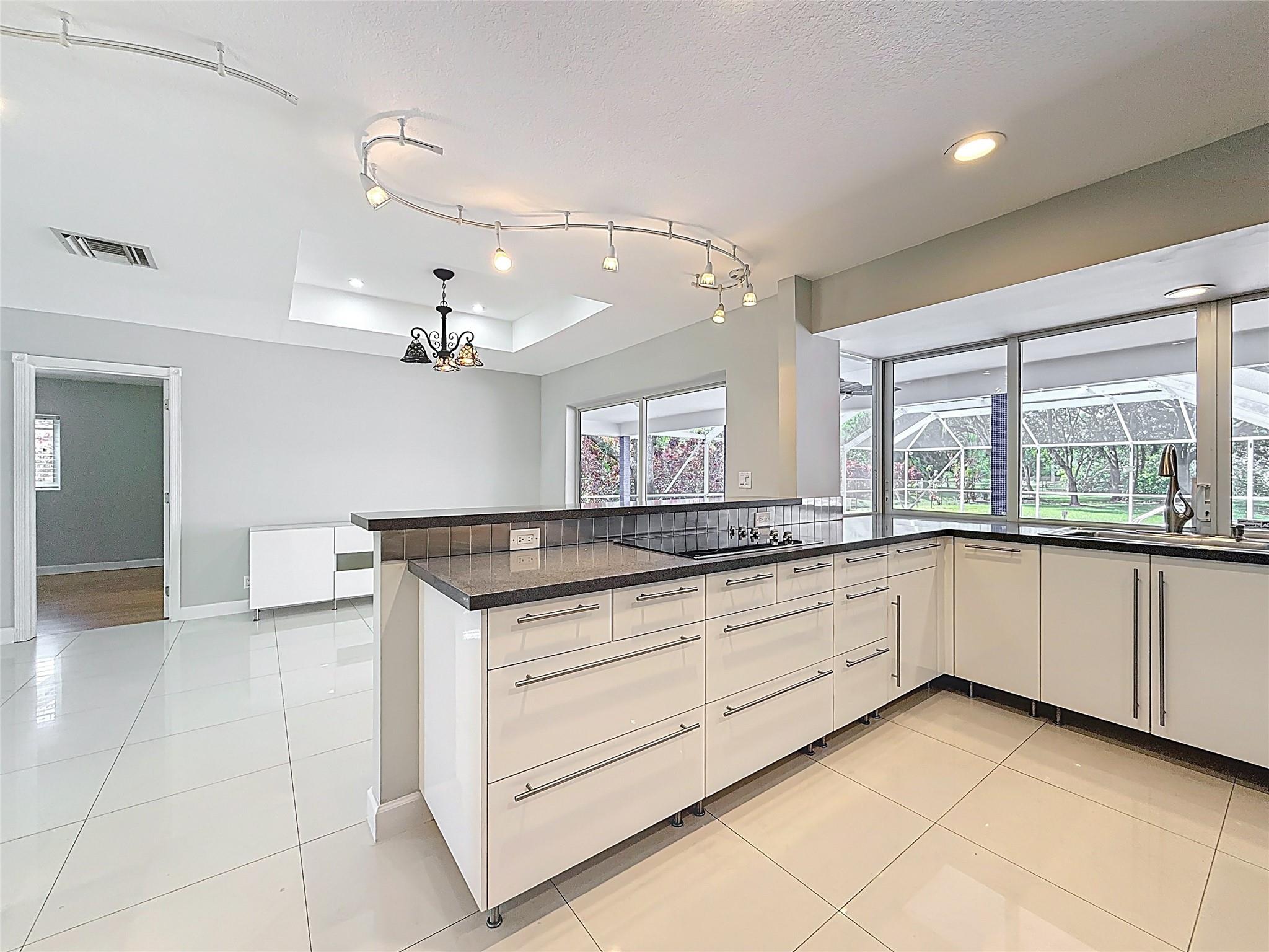 12100 NW 4th St