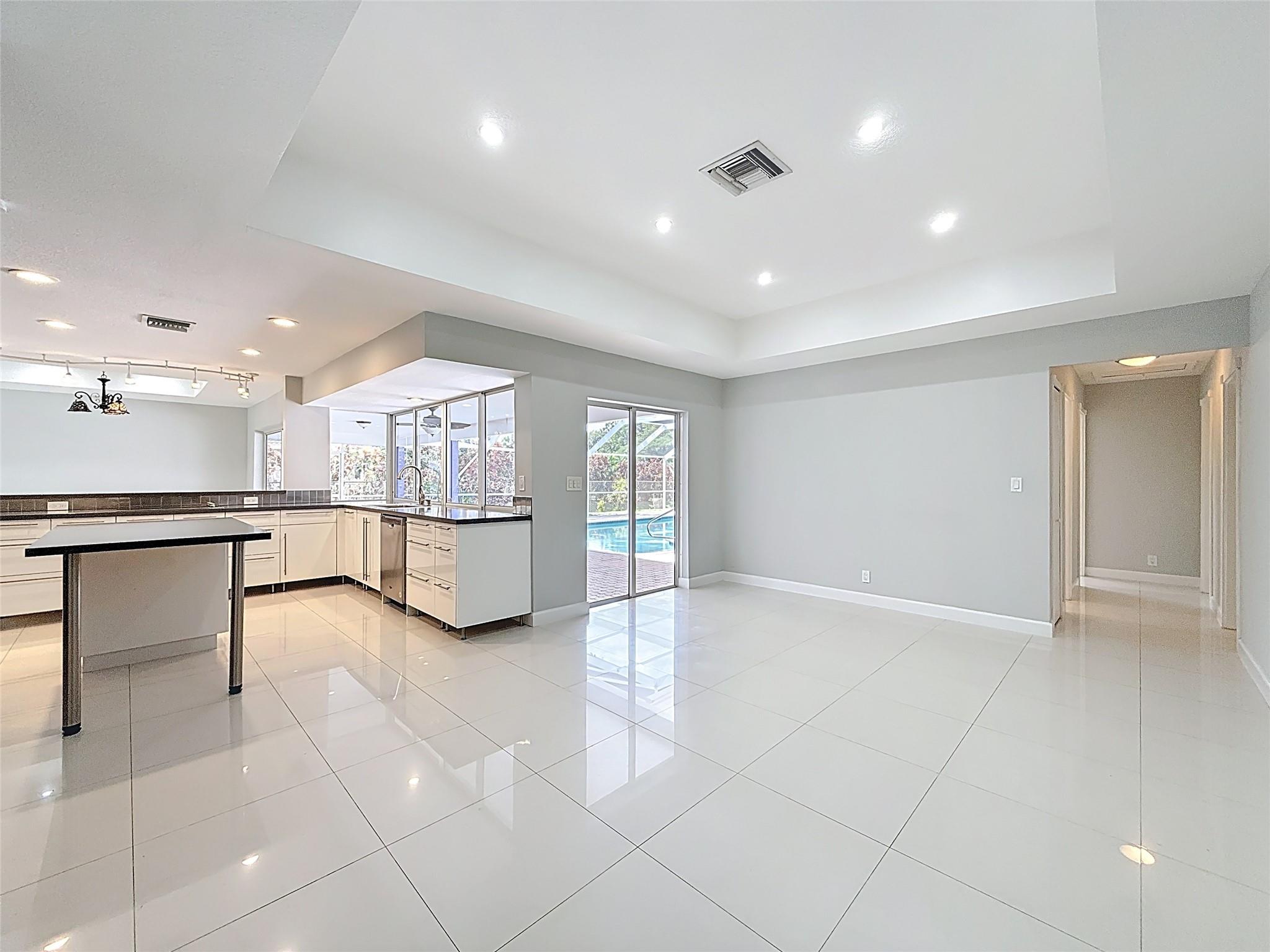 12100 NW 4th St