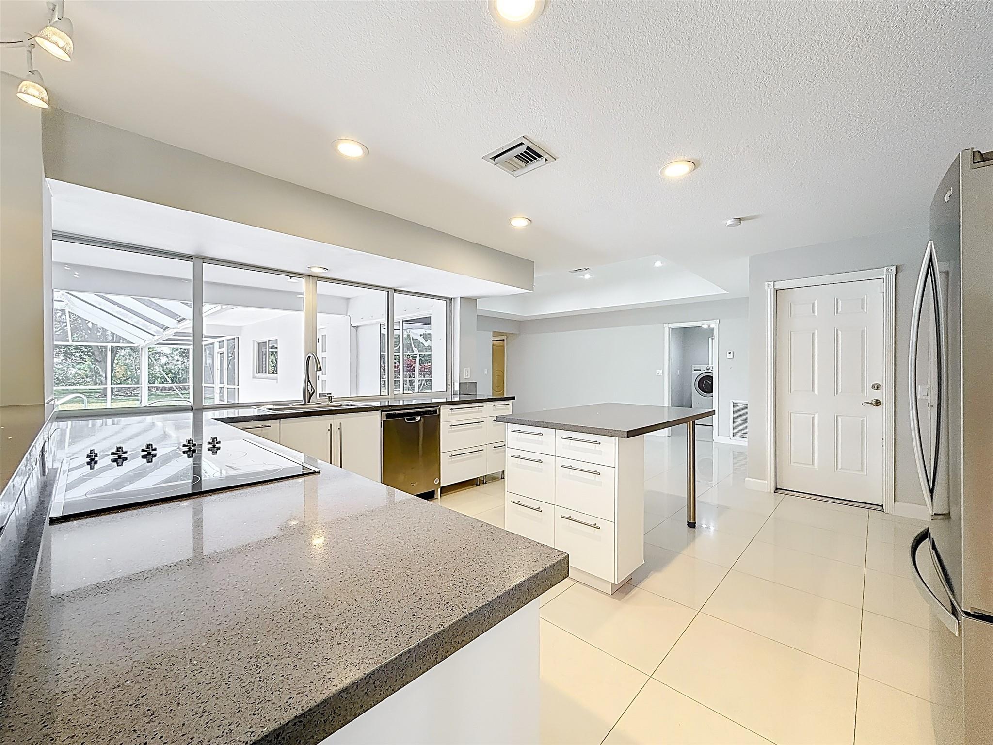 12100 NW 4th St