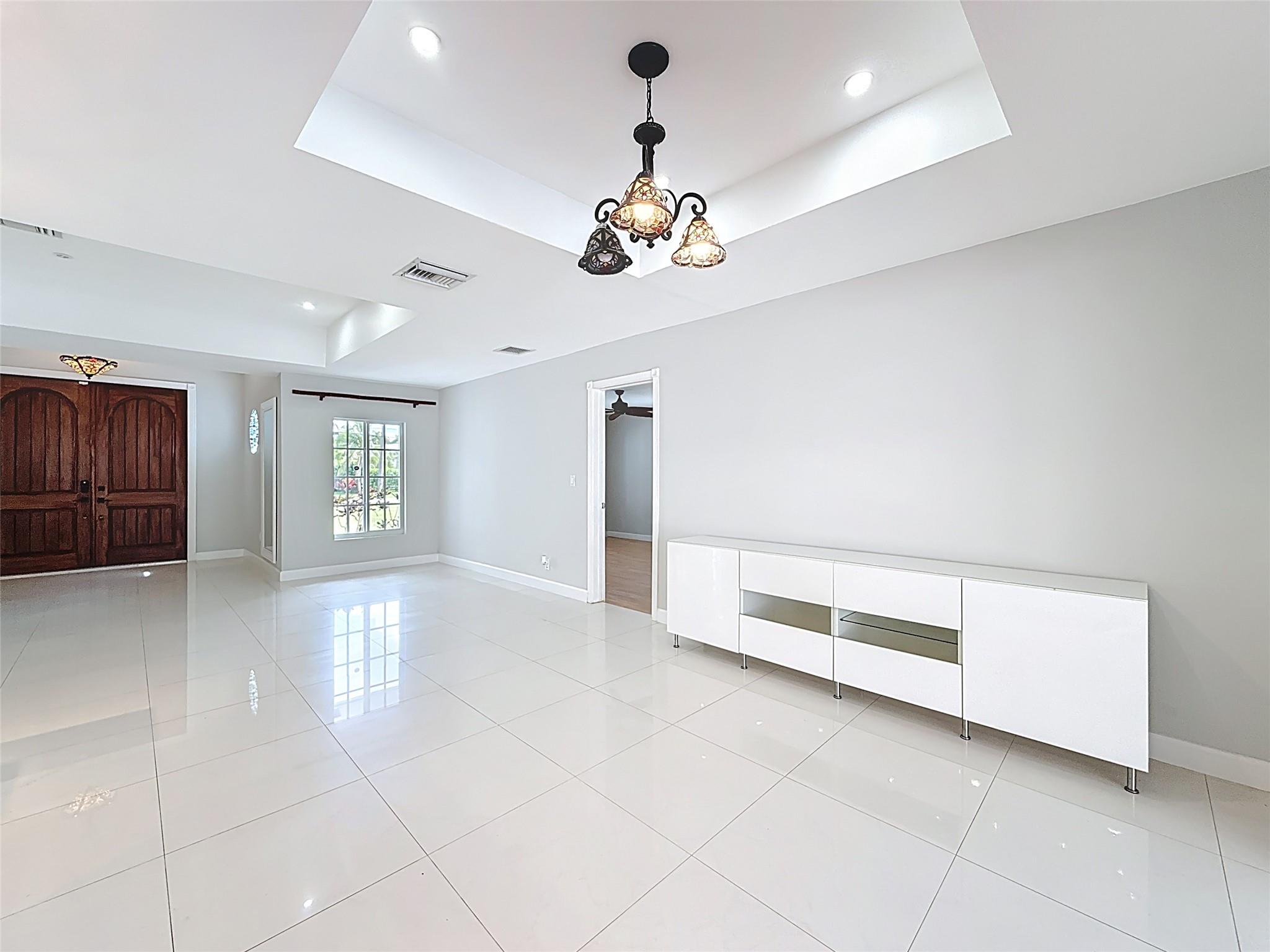 12100 NW 4th St