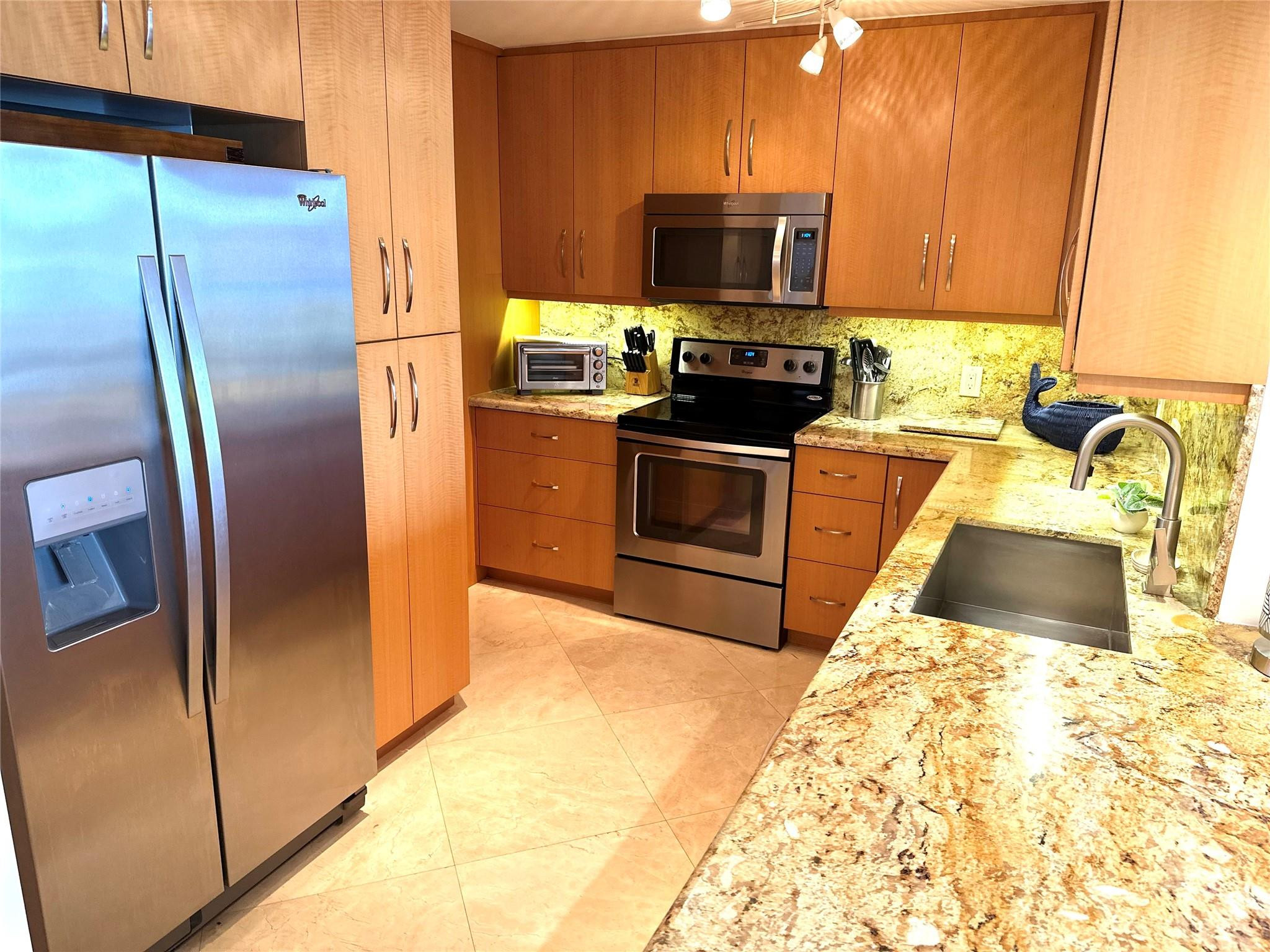 1 Las Olas Circle 712