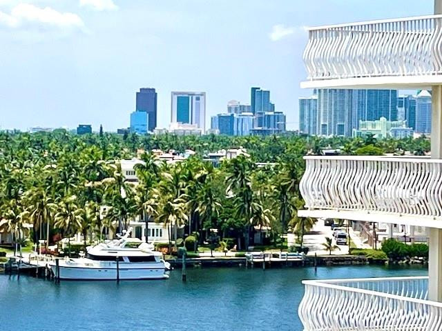 1 Las Olas Circle 712