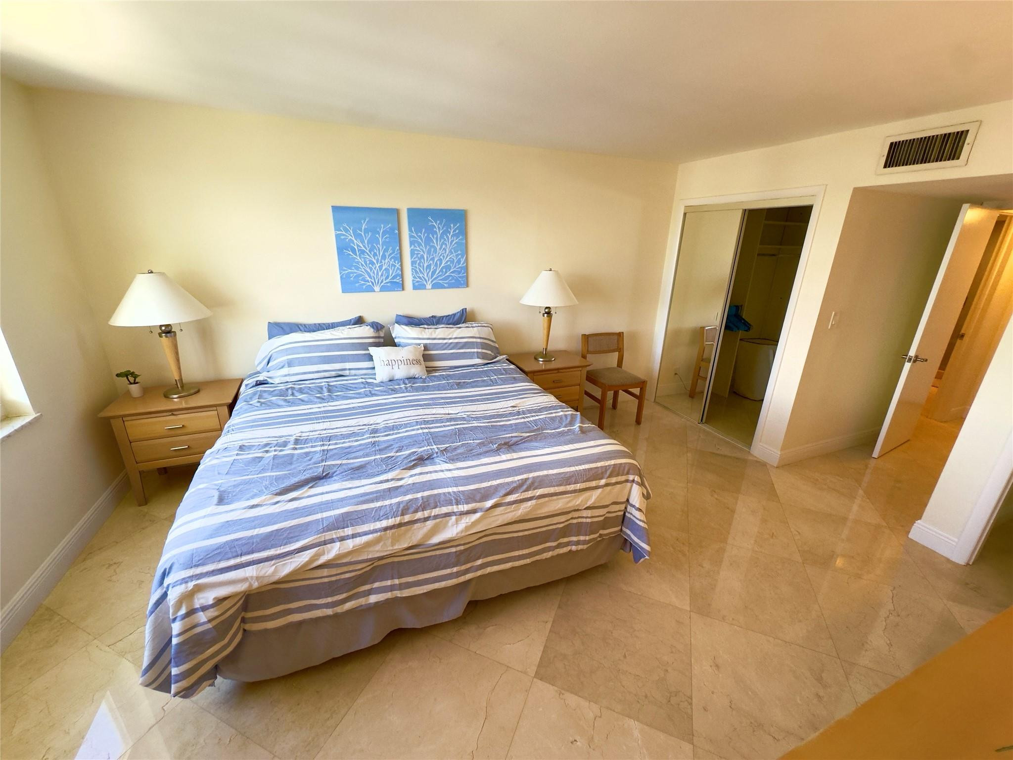 1 Las Olas Circle 712