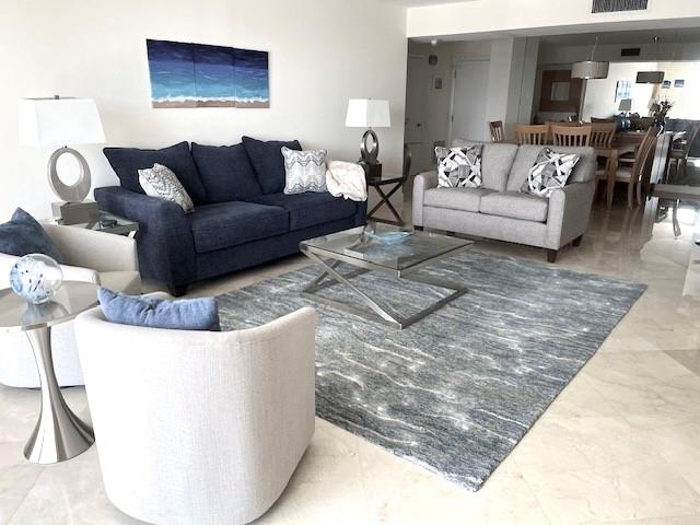 1 Las Olas Circle 712