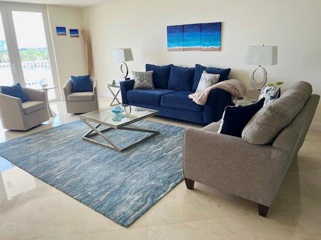 1 Las Olas Circle 712