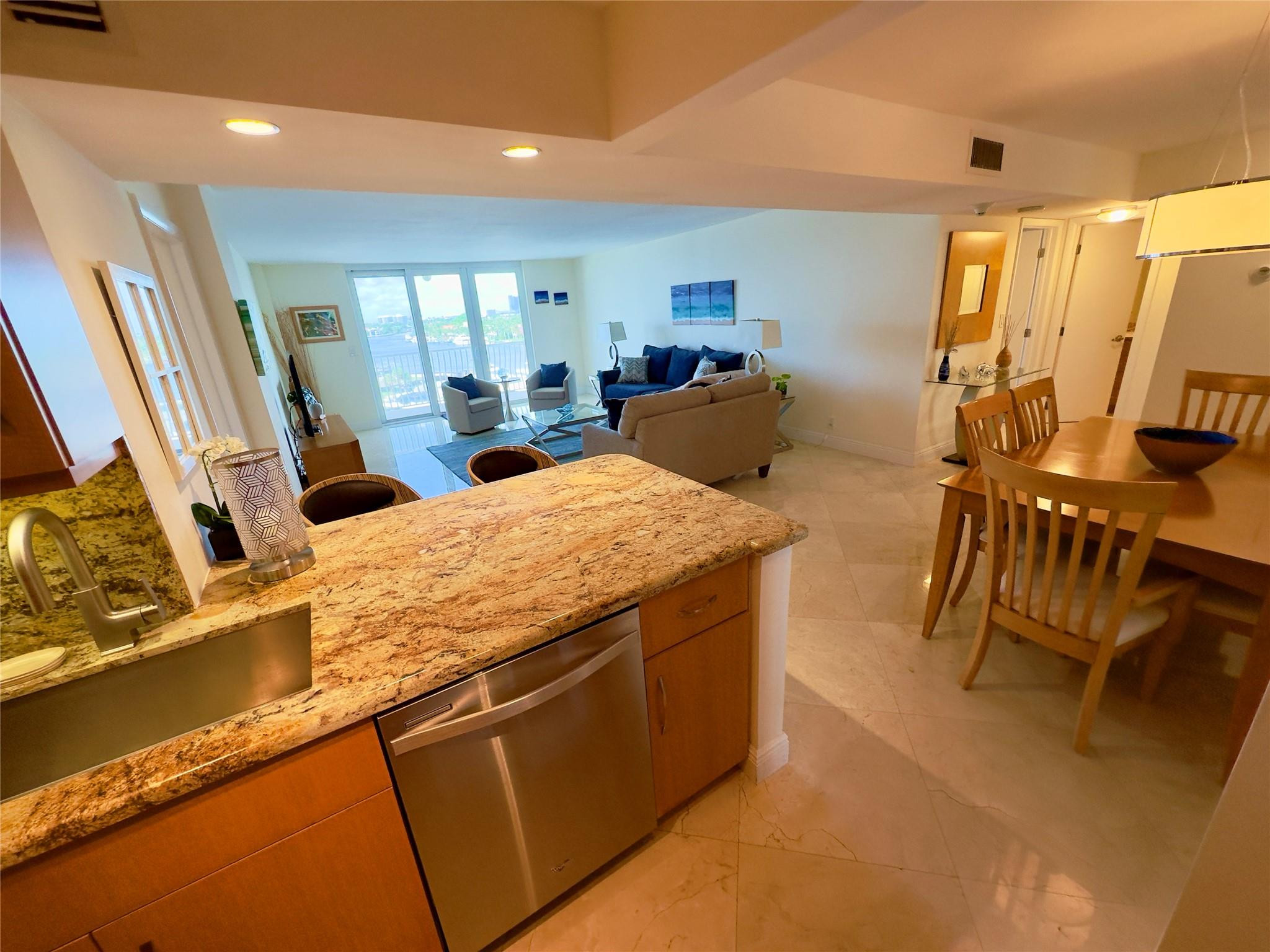 1 Las Olas Circle 712