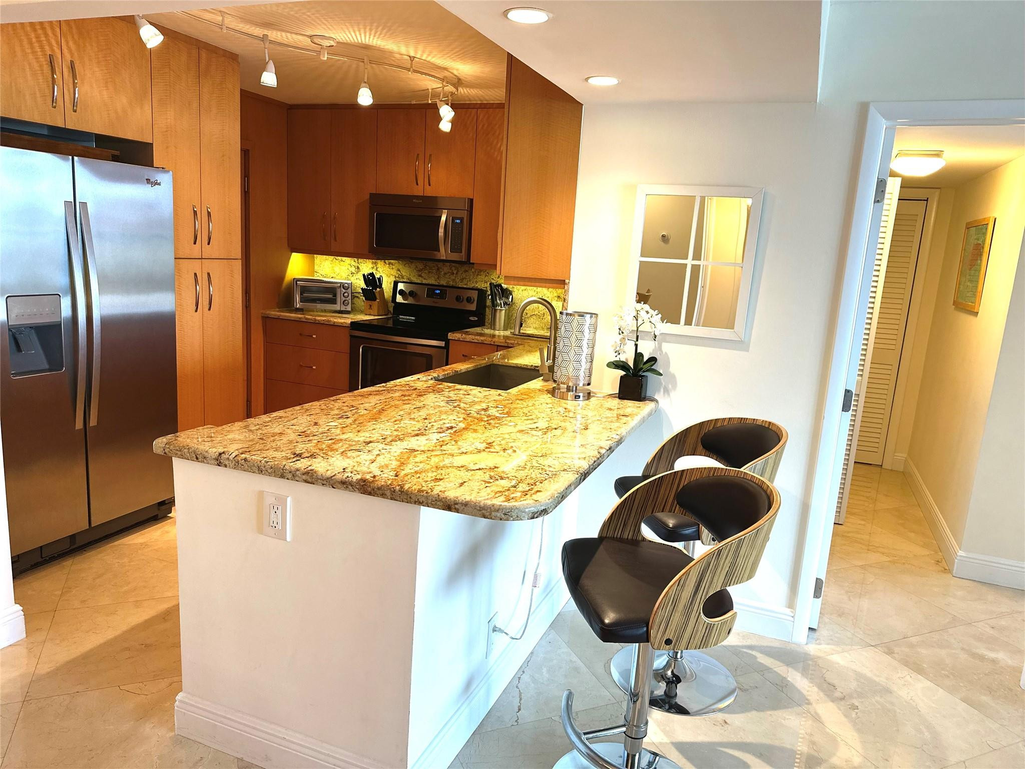 1 Las Olas Circle 712