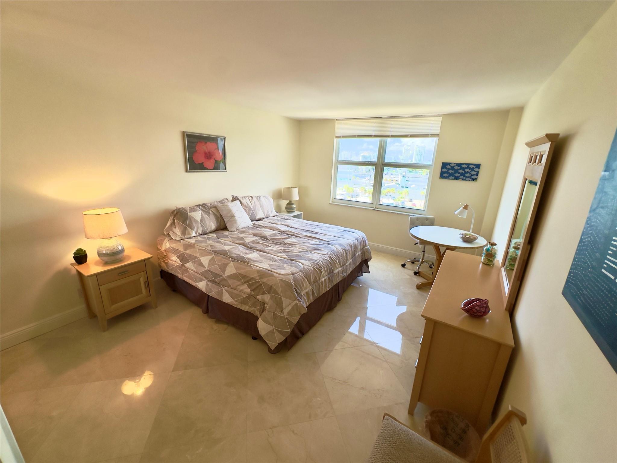 1 Las Olas Circle 712