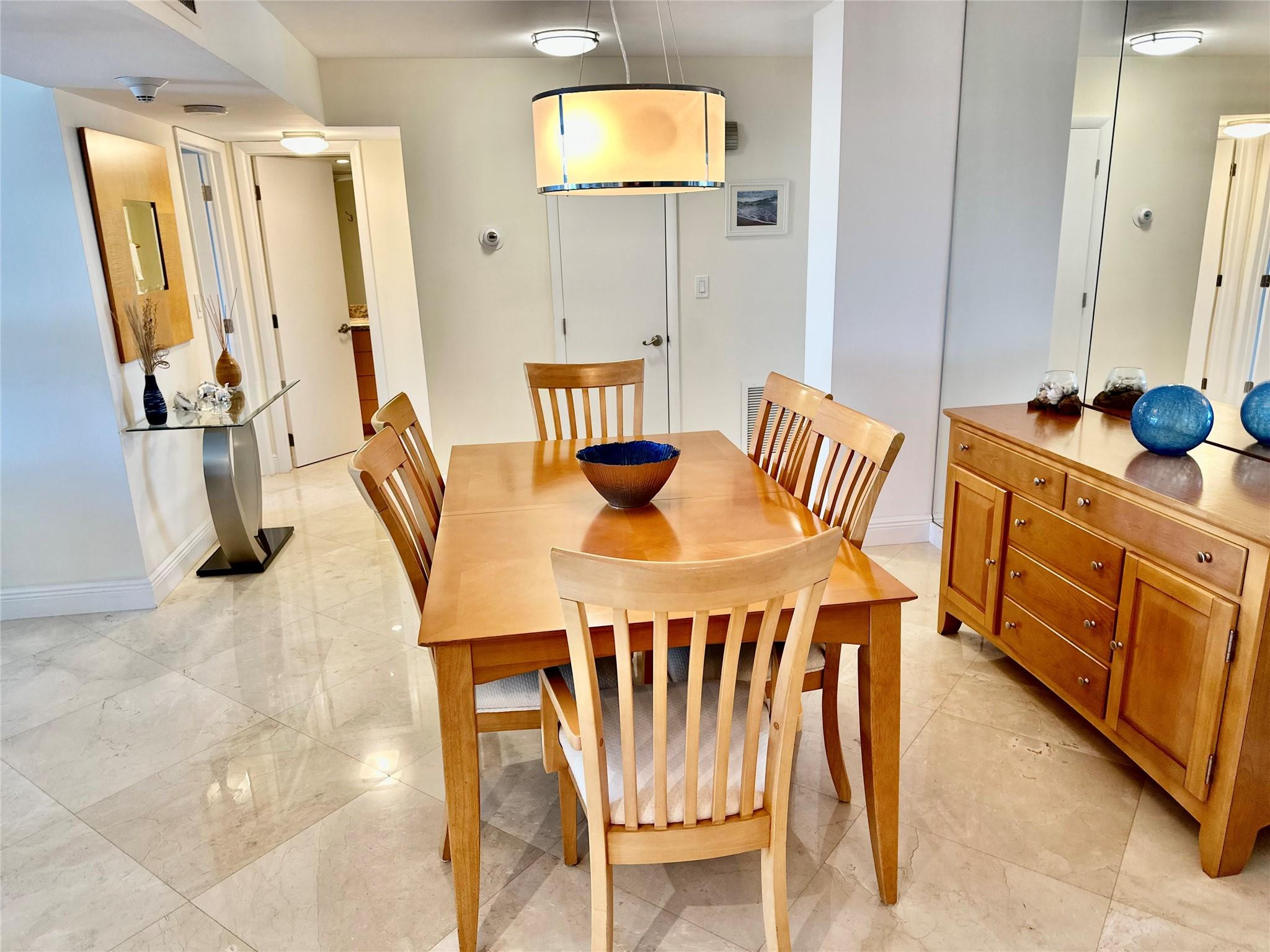 1 Las Olas Circle 712