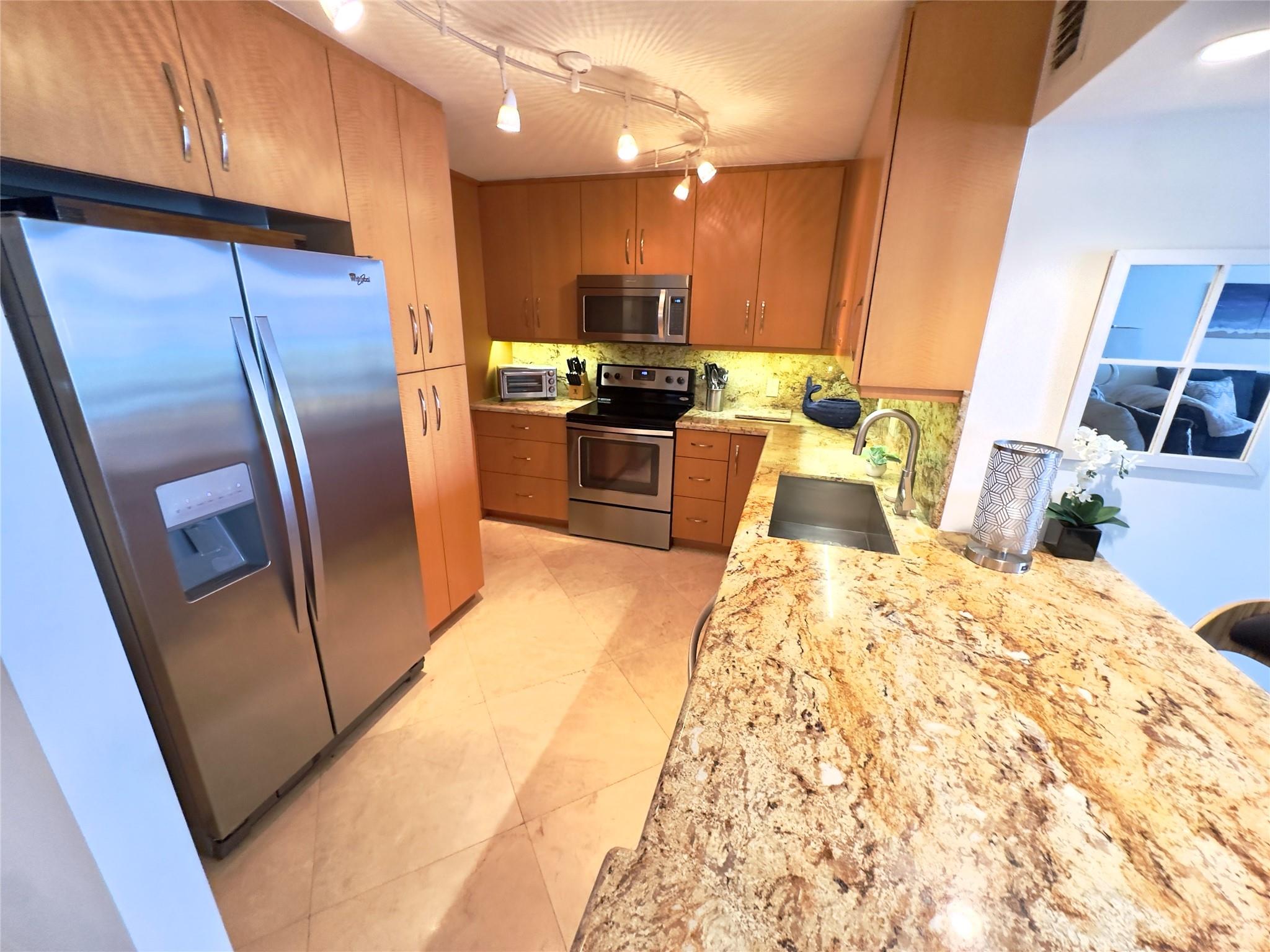 1 Las Olas Circle 712