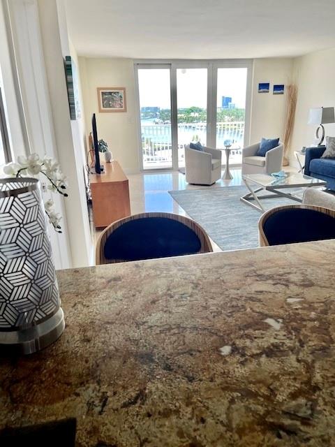 1 Las Olas Circle 712