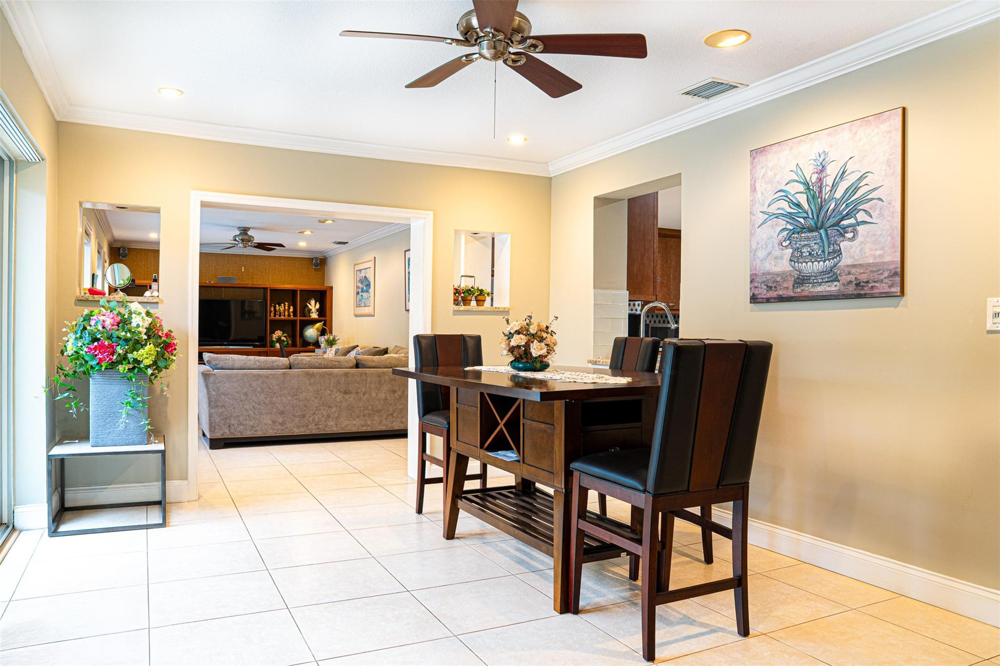 4131 Bayview Dr