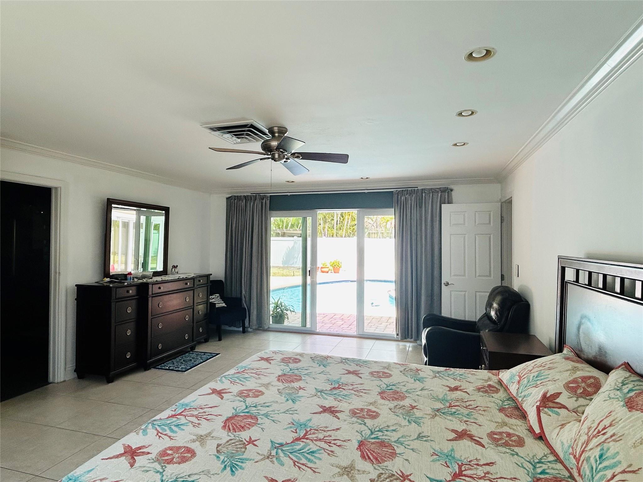 4131 Bayview Dr
