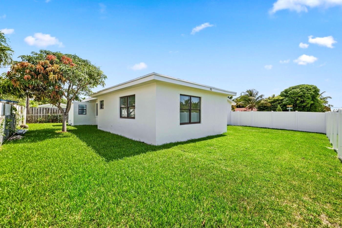 3349 El Vedado Ct