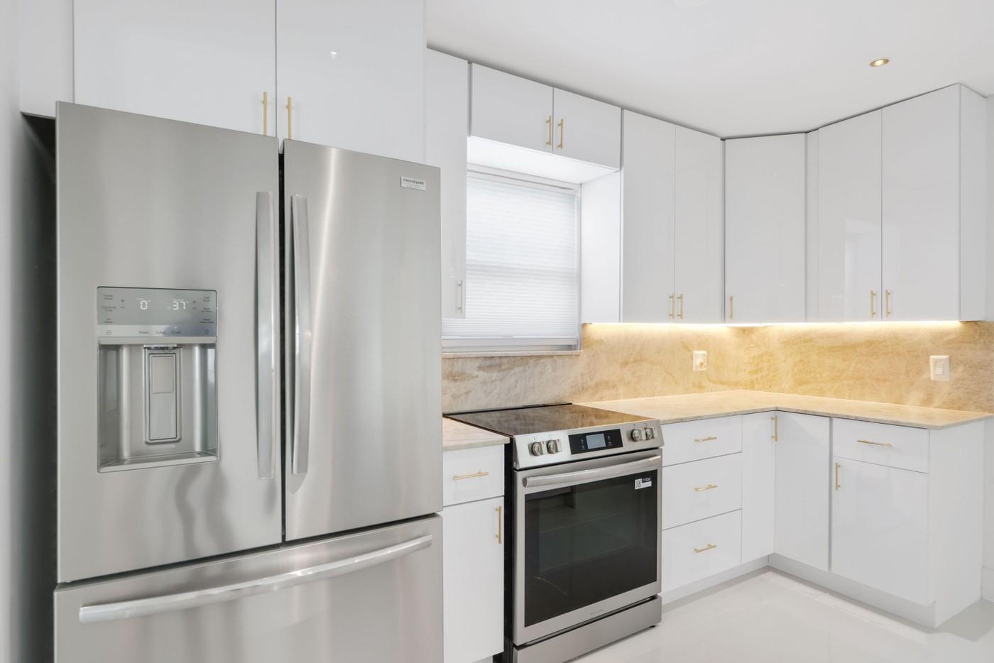 3349 El Vedado Ct