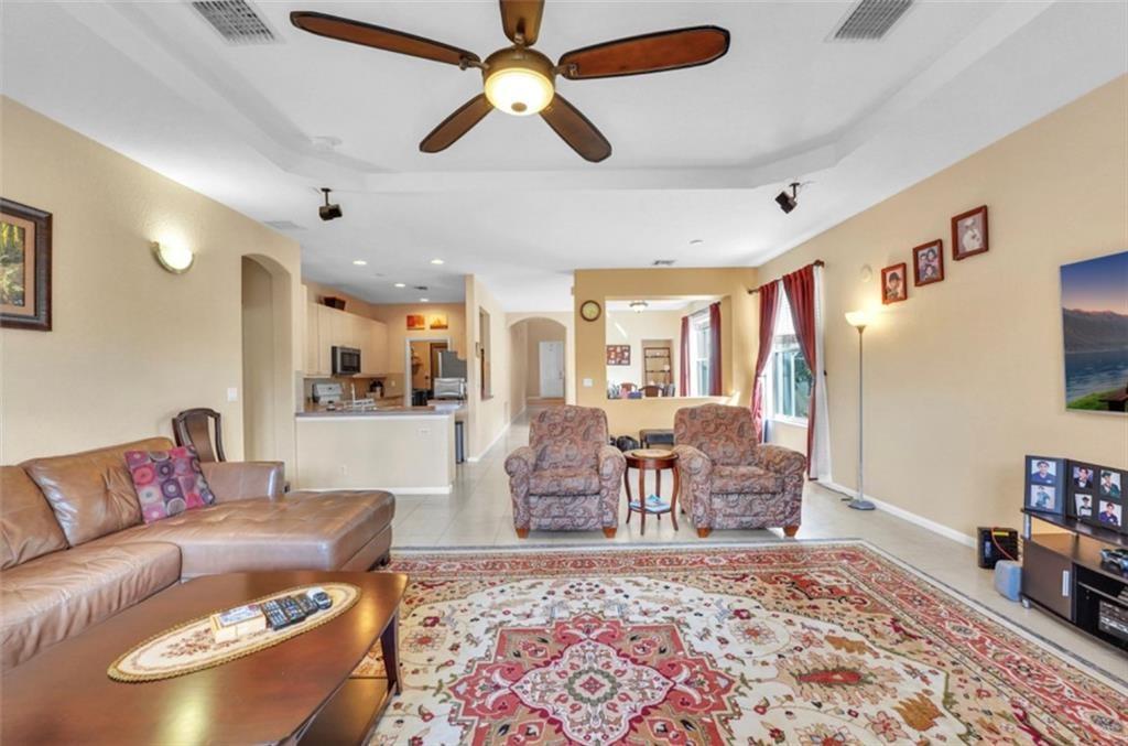 1270 W Magnolia Cir