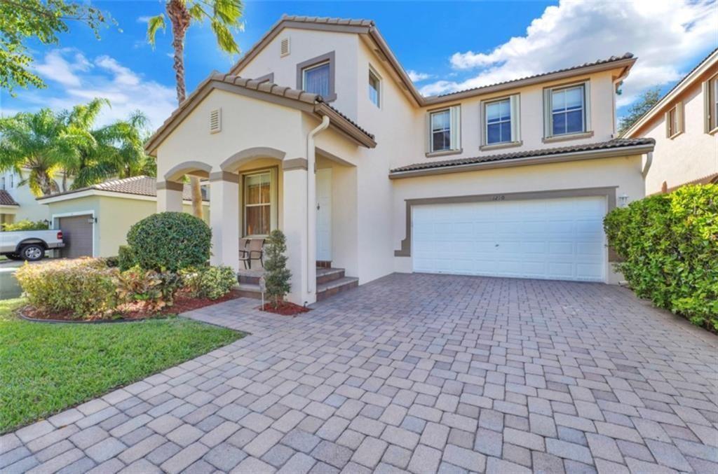 1270 W Magnolia Cir