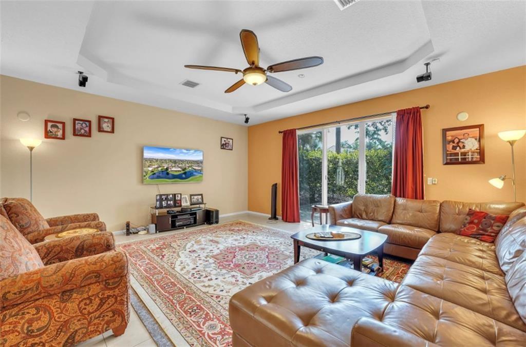 1270 W Magnolia Cir