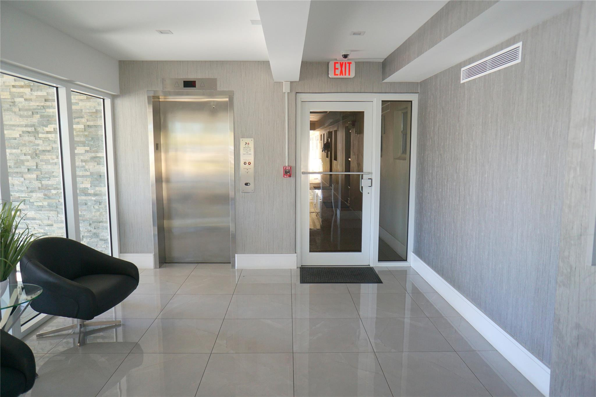 801 S Federal Hwy 1109