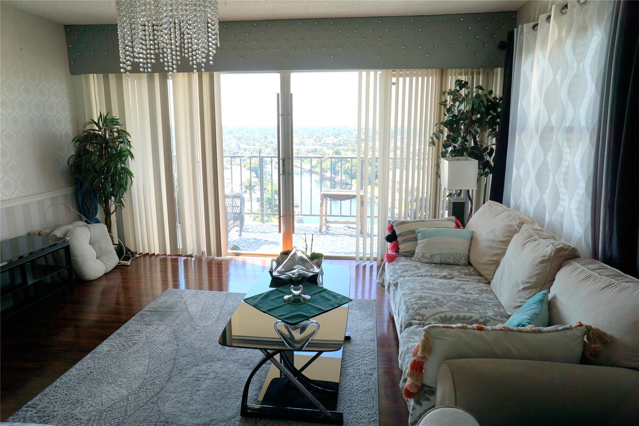 801 S Federal Hwy 1109