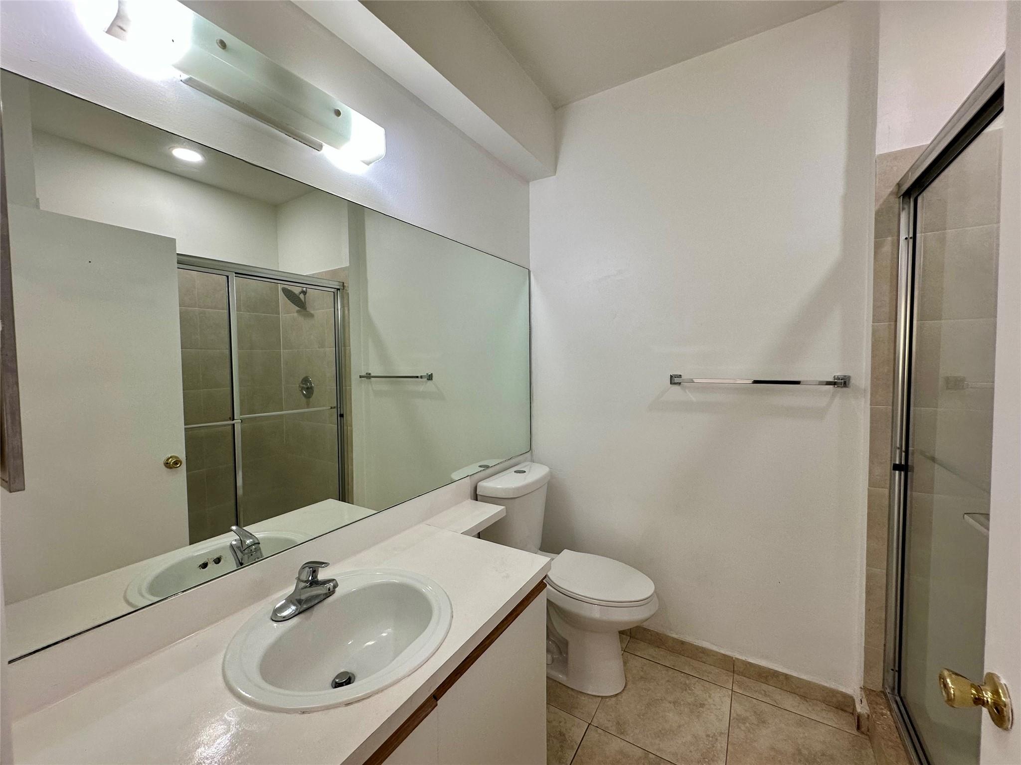 641 Cypress Lake Blvd K18