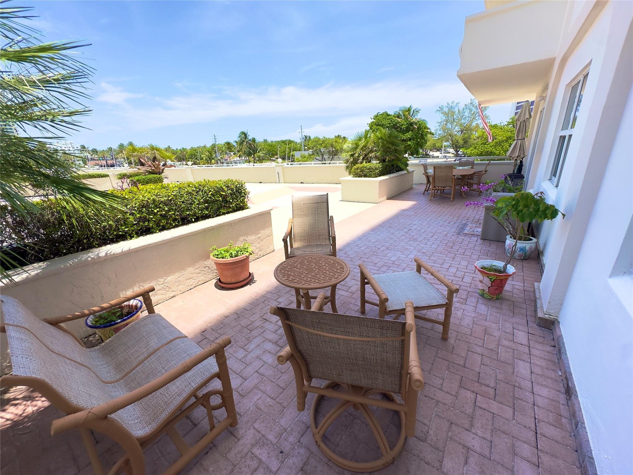 1 Las Olas Circle 117