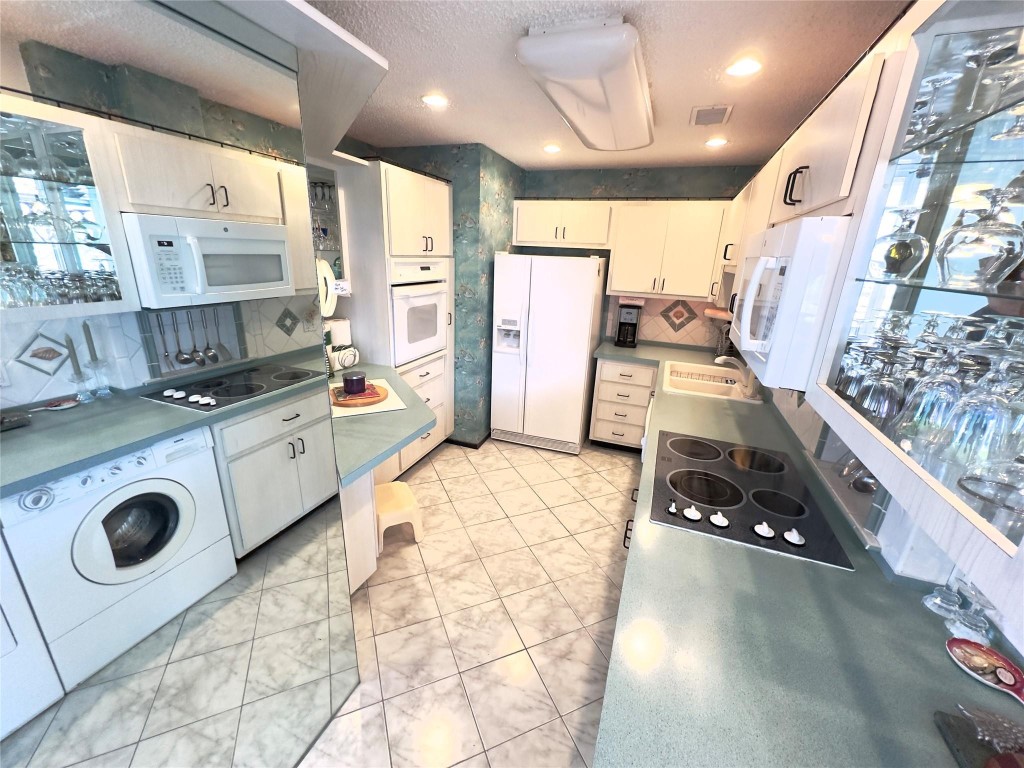 1 Las Olas Circle 117