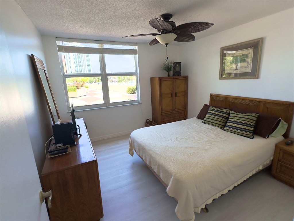 1 Las Olas Circle 117