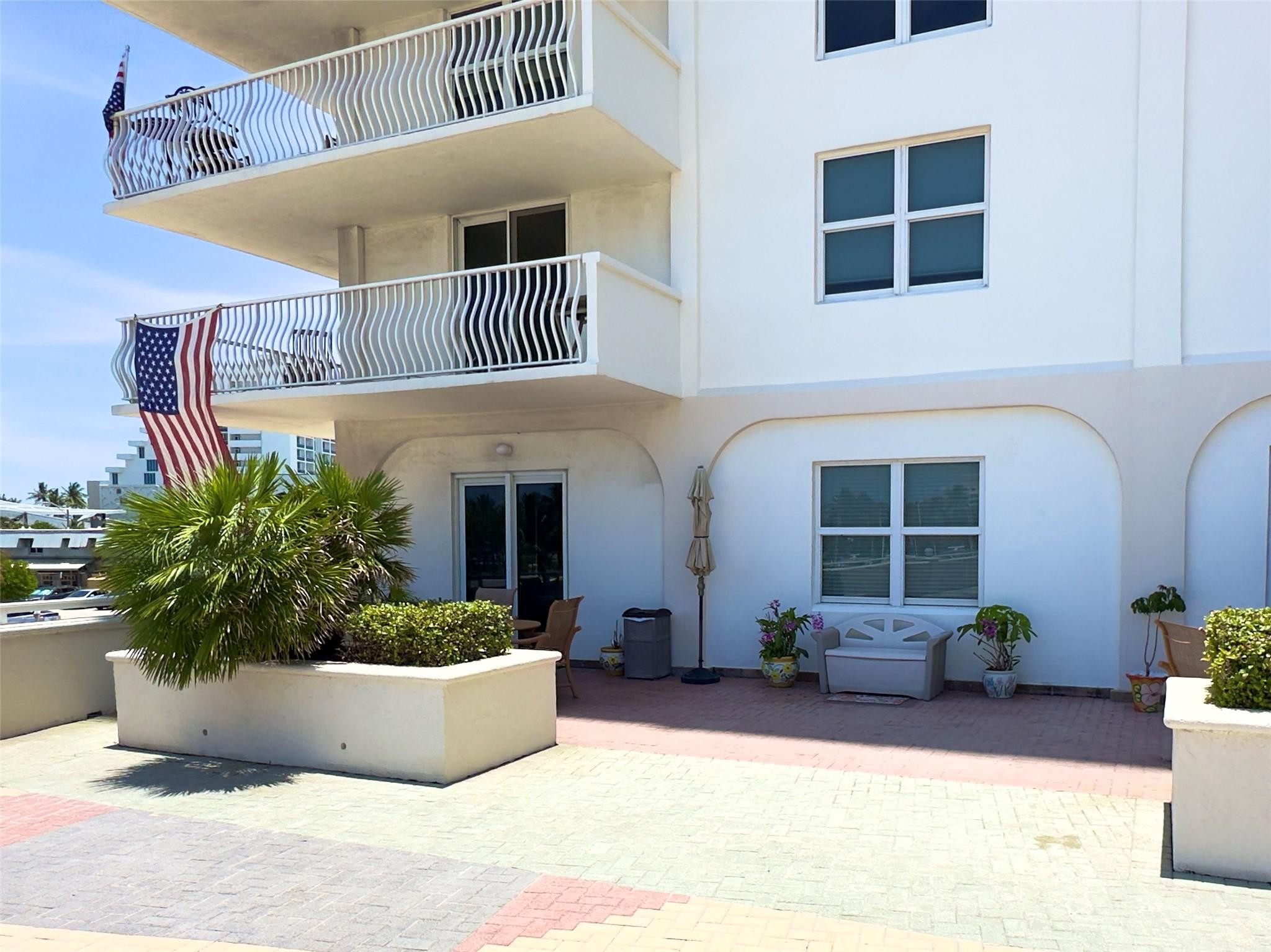 1 Las Olas Circle 117