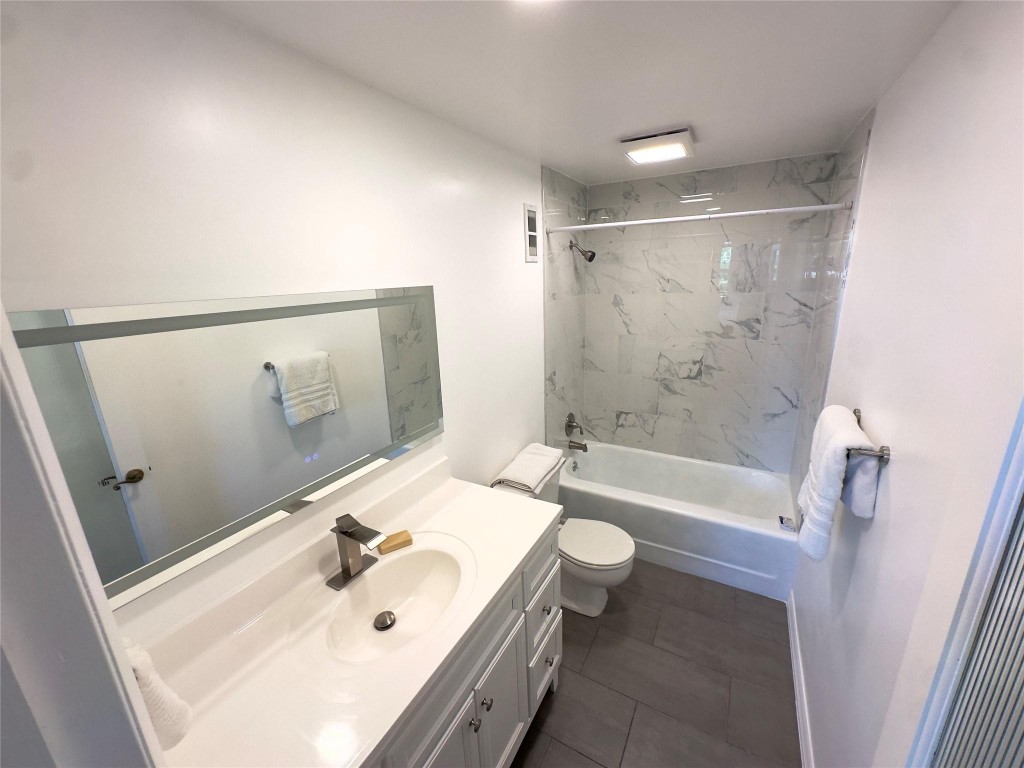 1 Las Olas Circle 117