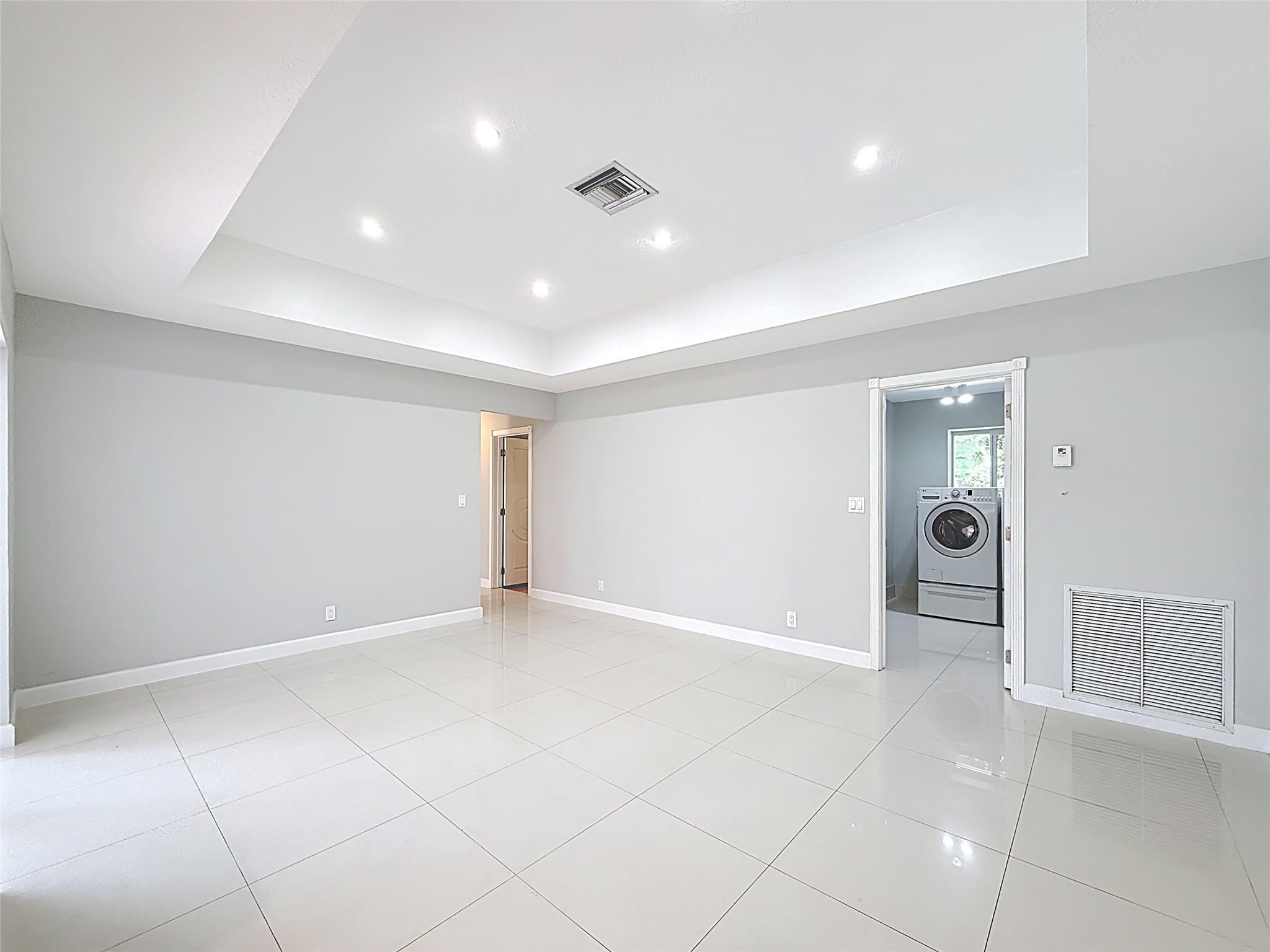 12100 NW 4th St