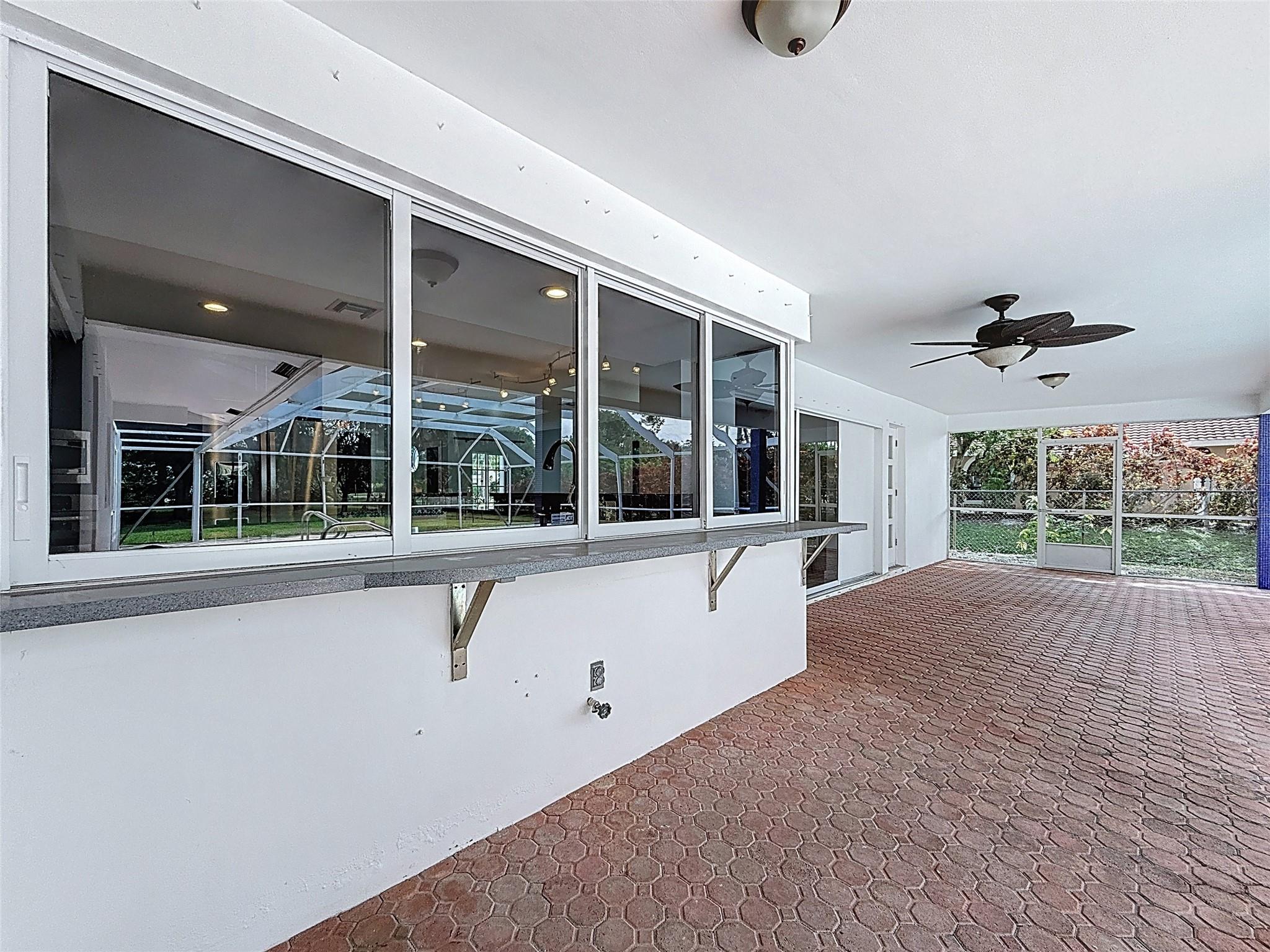 12100 NW 4th St