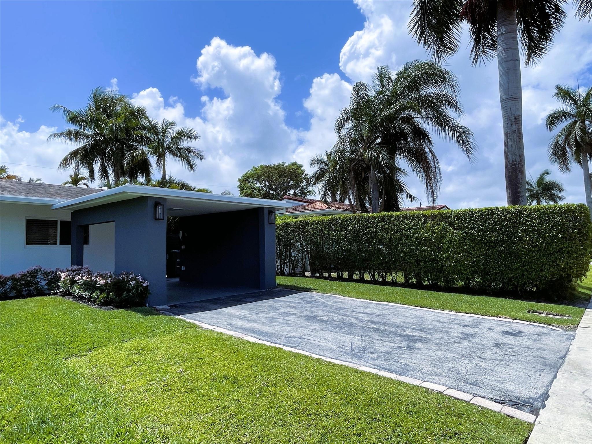 1004 SW 13th St