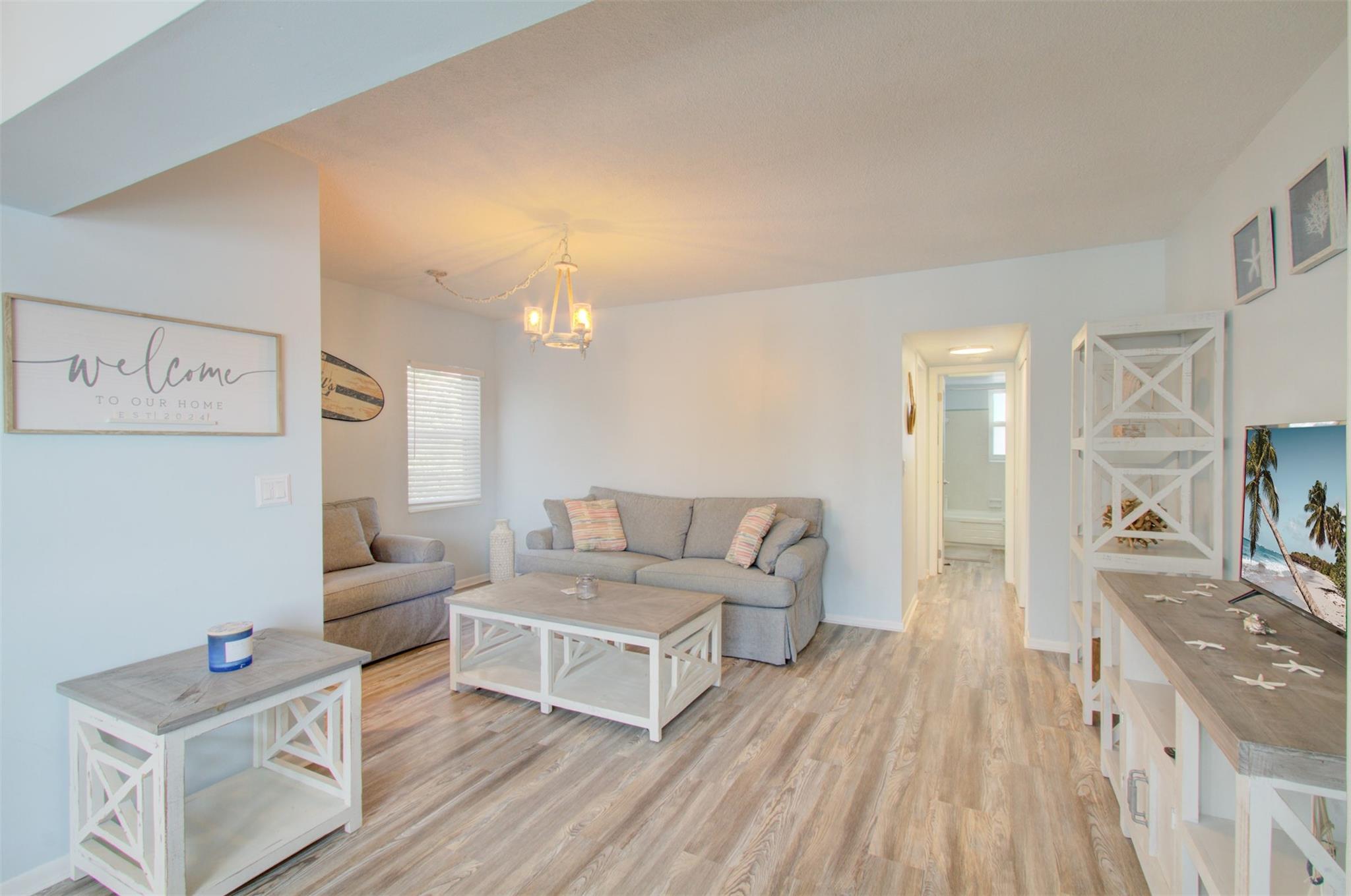 9 N Birch Rd 401