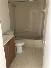 607 Meadows Cir .