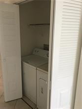 607 Meadows Cir .