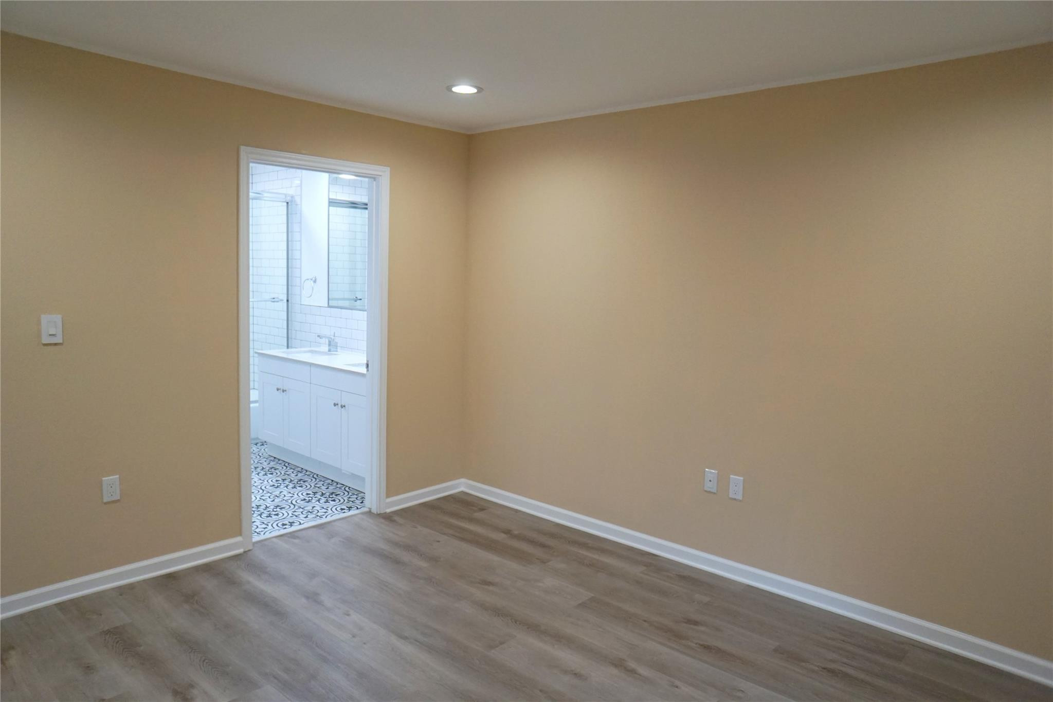 2301 NW 33rd St 111