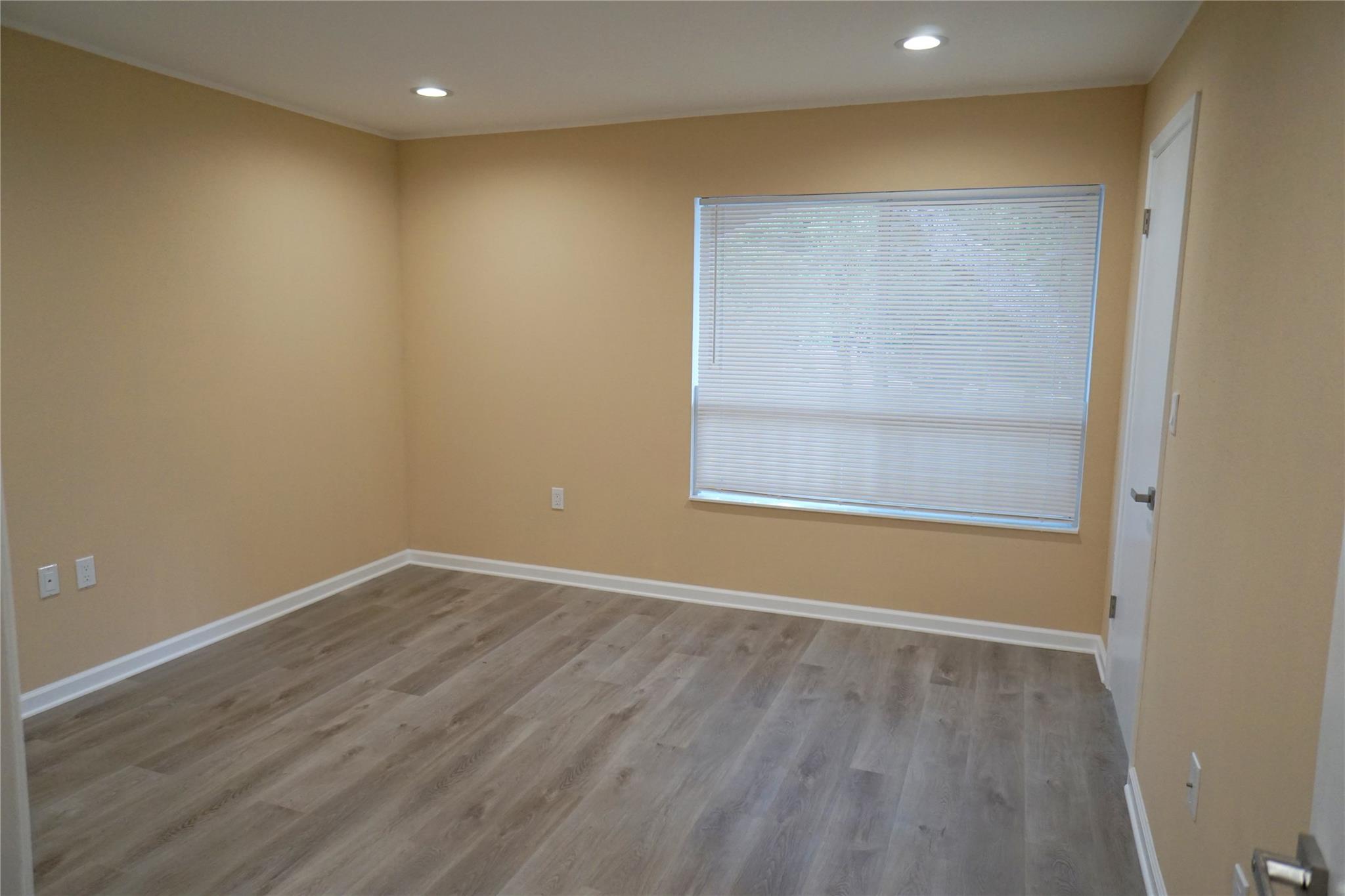 2301 NW 33rd St 111